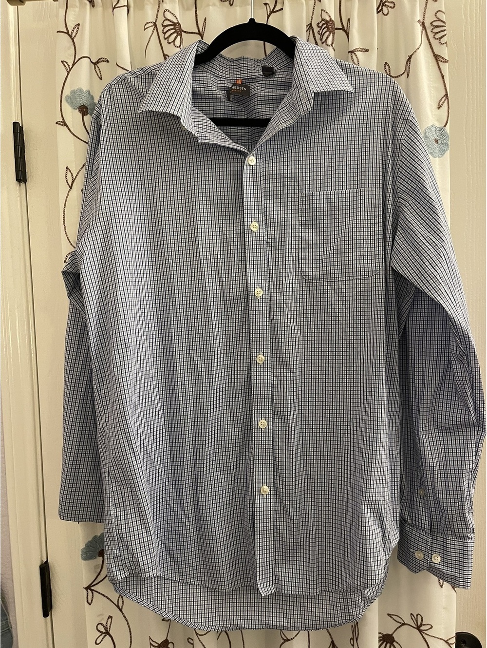 LIKE NEW | Van Heusen | M | Mens Blue Check Long Sleeve Shirt - Picture 2 of 10